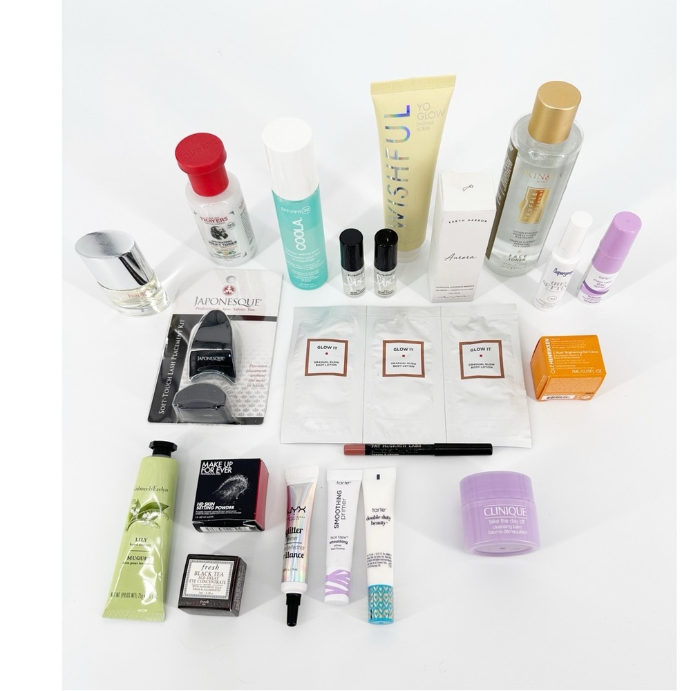 Beauty Bundle Assortment - Picture 2 of 9